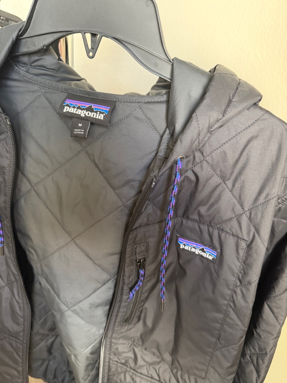 Patagonia Black Quilted Hooded Jacket with Blue Accents - Picture 2 of 3